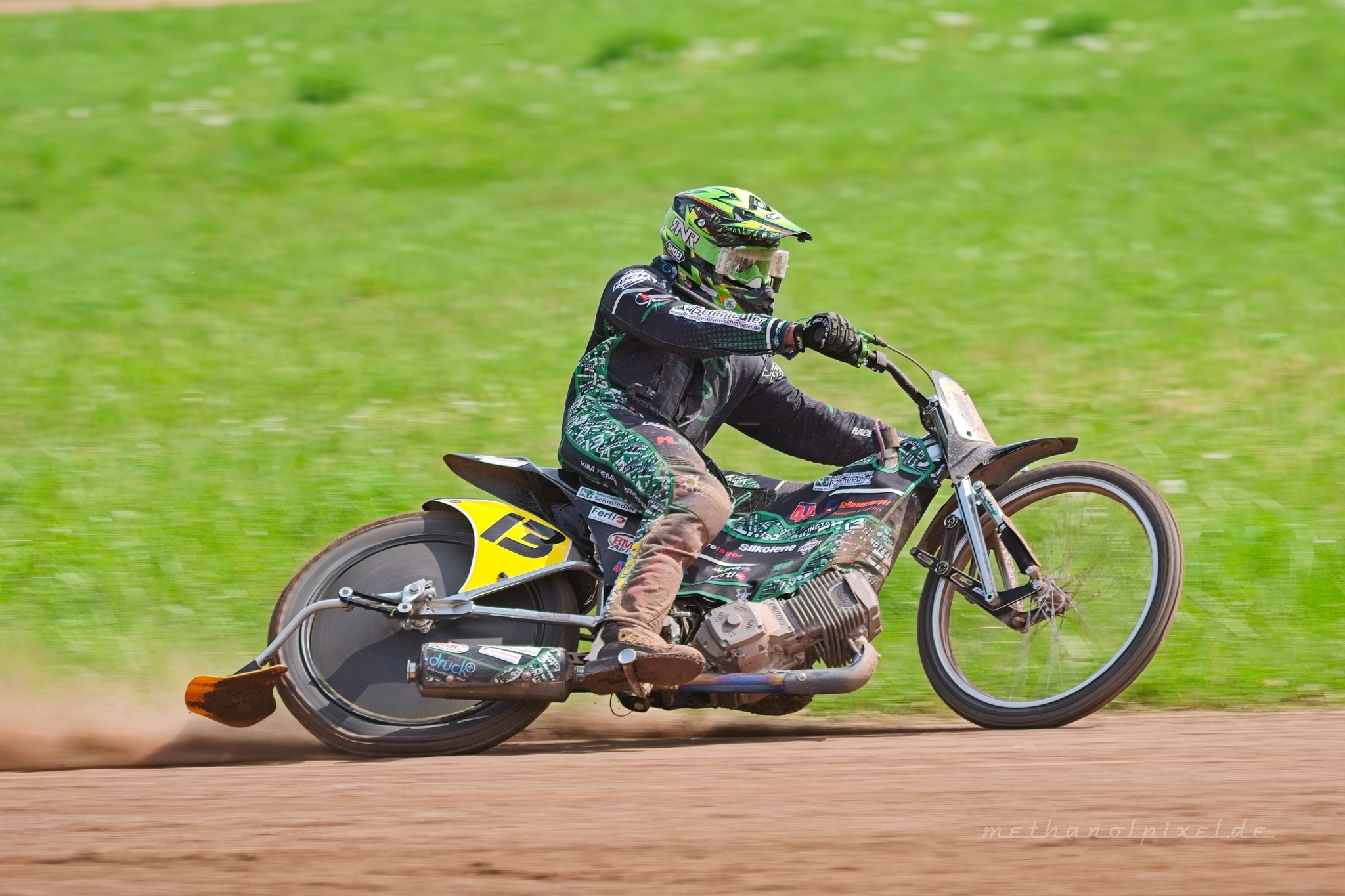 ILCE 7M4   A7404899 2048